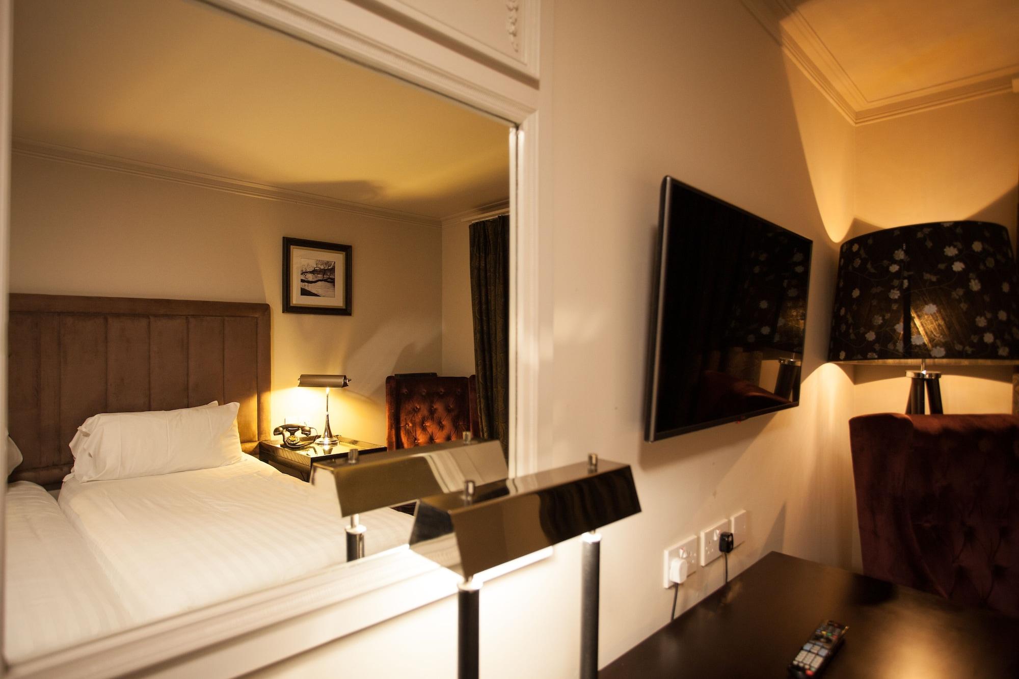 Strathaven Hotel Bagian luar foto