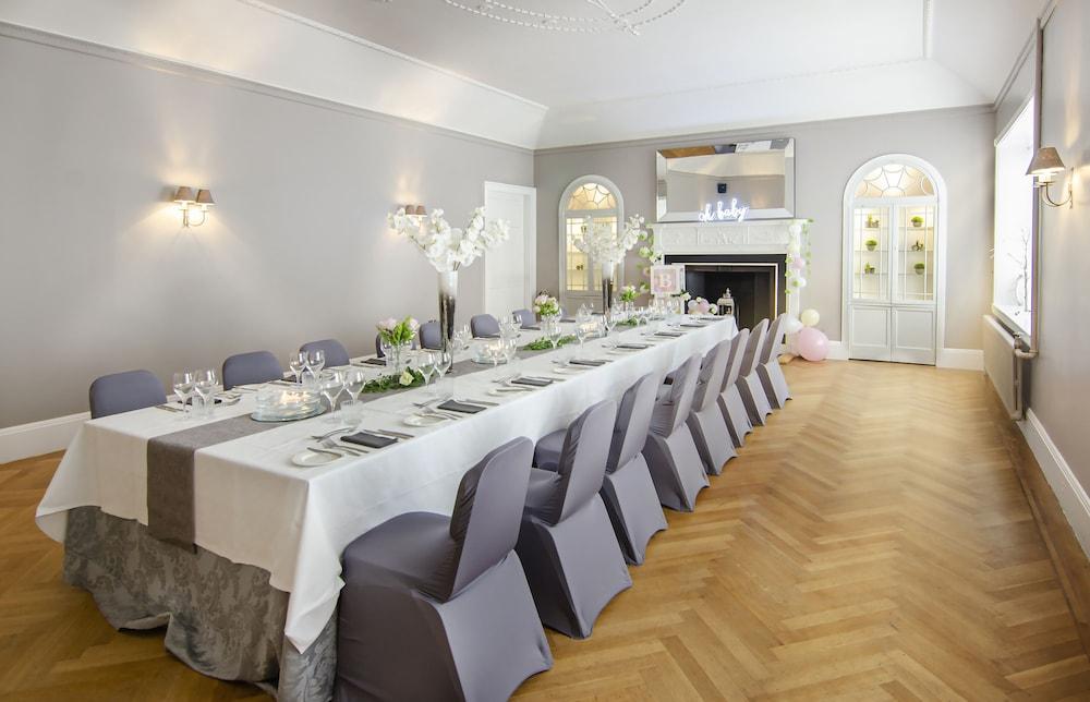 Strathaven Hotel Bagian luar foto
